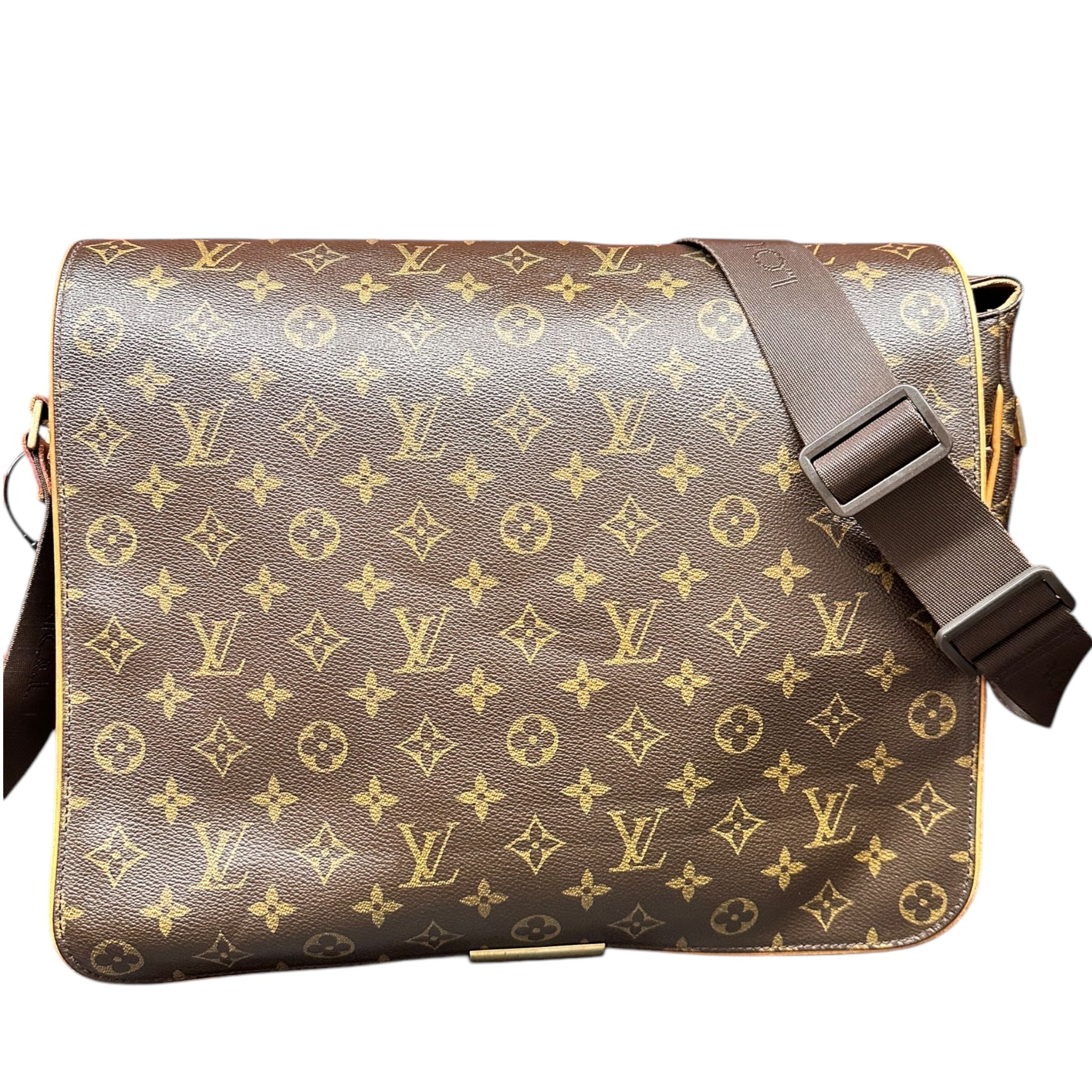 LOUIS VUITTON MESSENGER