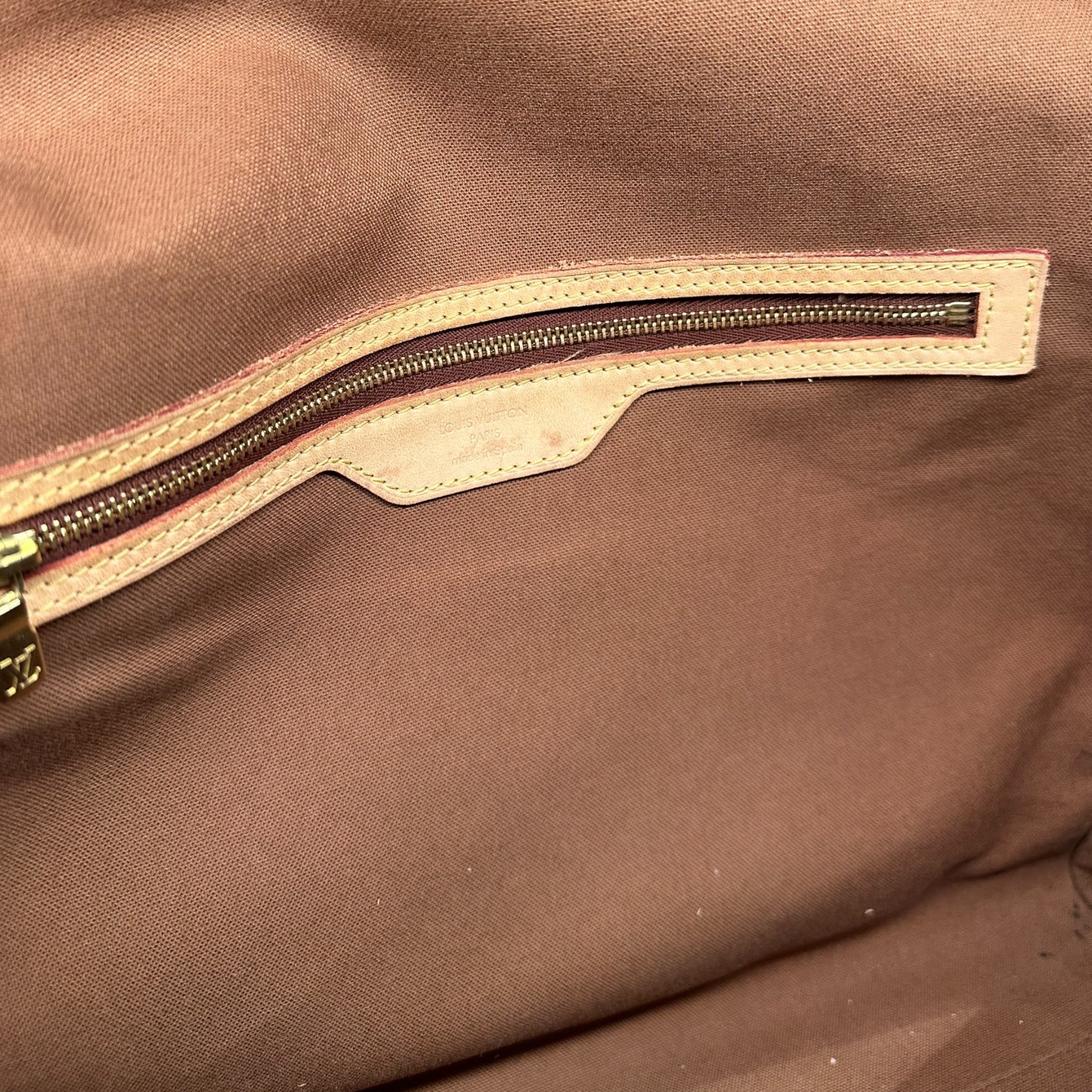 LOUIS VUITTON MESSENGER