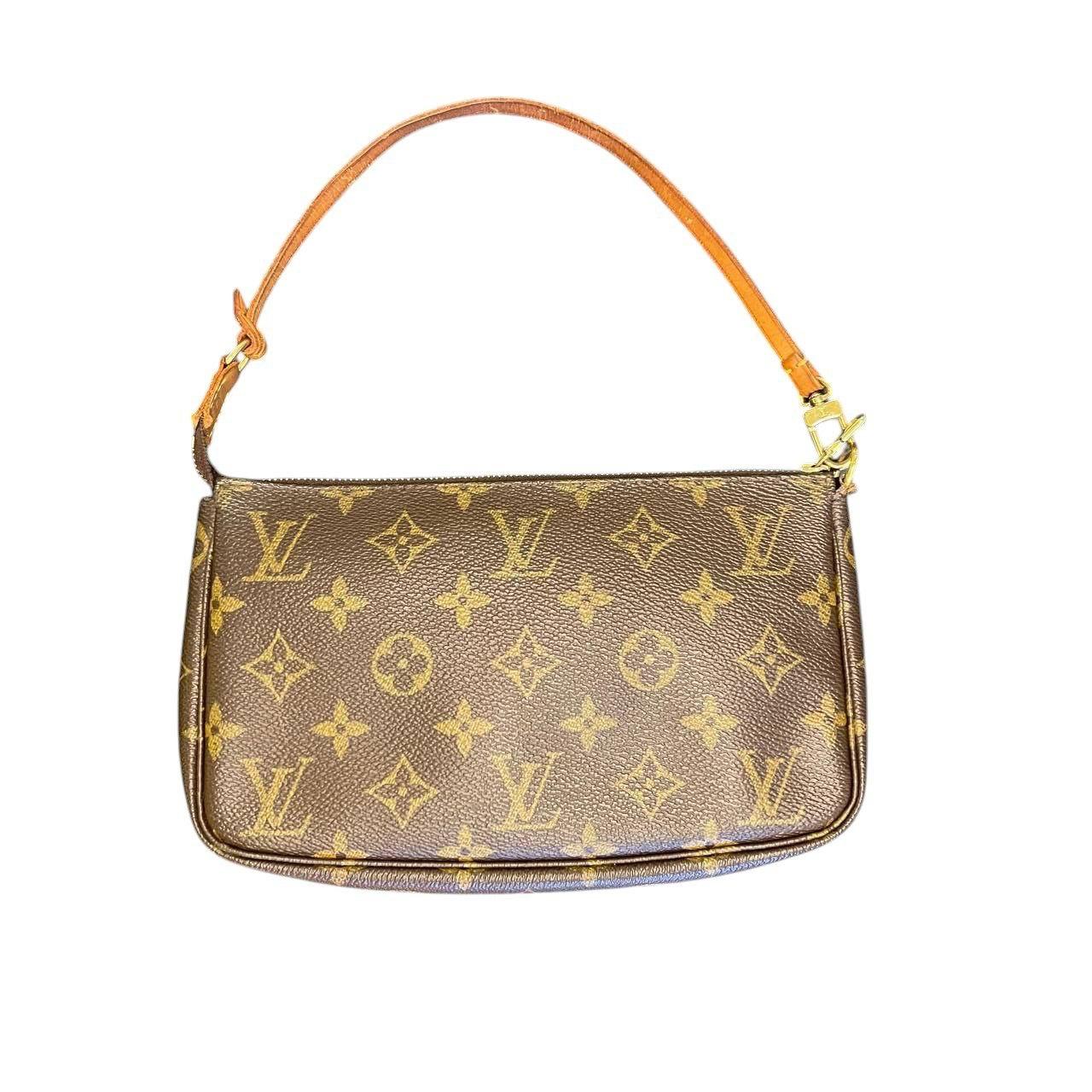 LOUIS VUITTON POCHETTE ACCESSOIRES